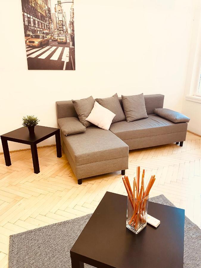 Király78 Huge Apartment Budapest Esterno foto